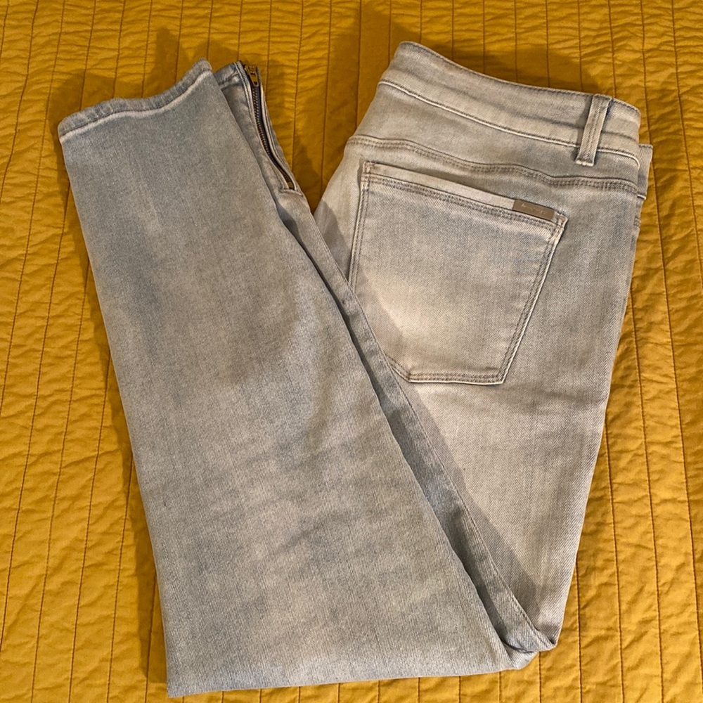 White House Black Market Skinny Crop size 8